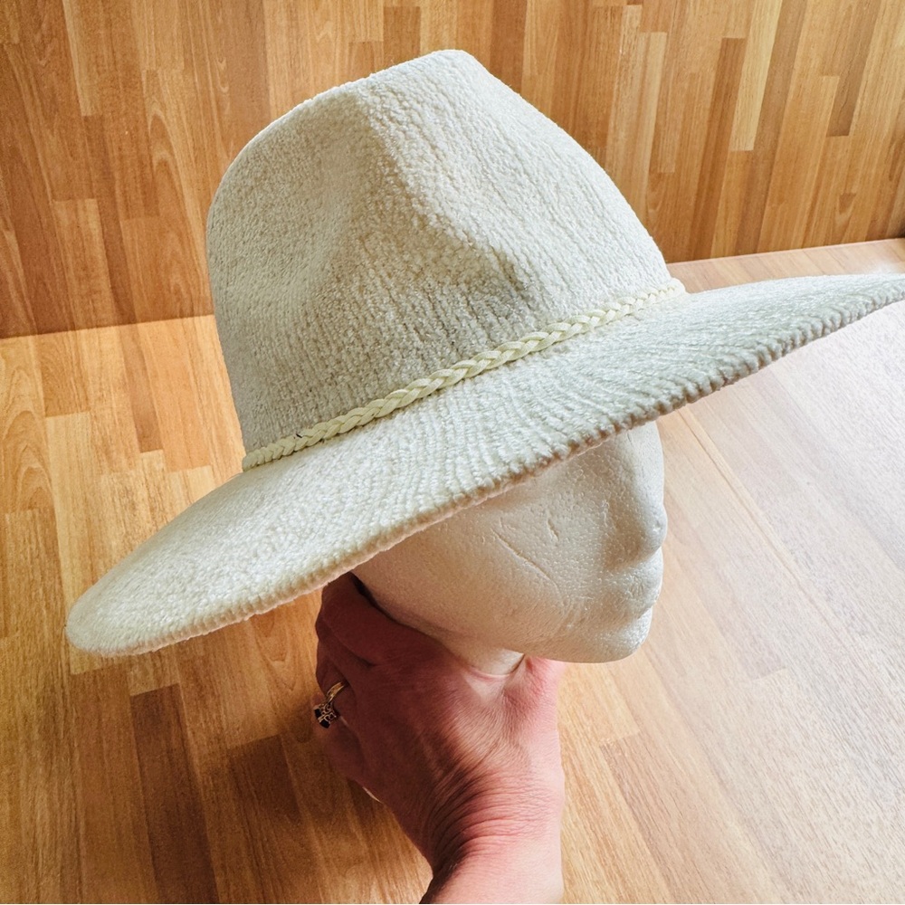 Vince camuto hat